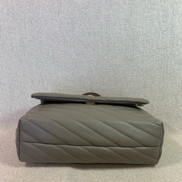 NEW Tory Burch Kira Chevron Gray Heron Leather Small Shoulder Bag/Crossbody Bag - Picture 7 of 16